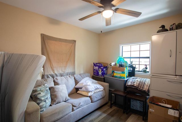524 W Buchanan St, Mineola, TX 75773