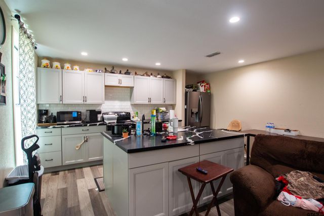 524 W Buchanan St, Mineola, TX 75773