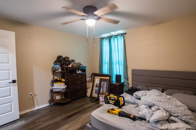 524 W Buchanan St, Mineola, TX 75773