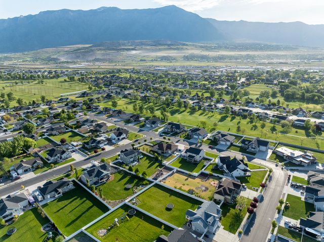 3373 N 2675 W, Farr West, UT 84404