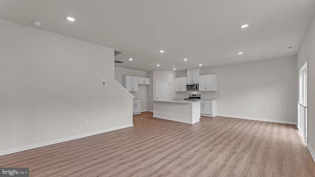 11 DAHLIA CT, Bayville, NJ 08721