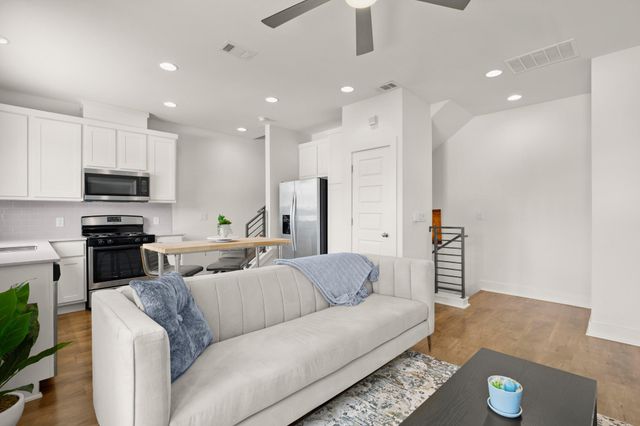 3007 E 12th ST G, Austin, TX 78702