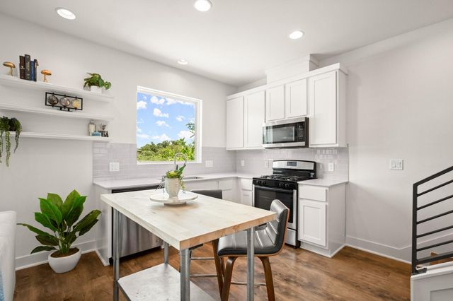 3007 E 12th ST G, Austin, TX 78702