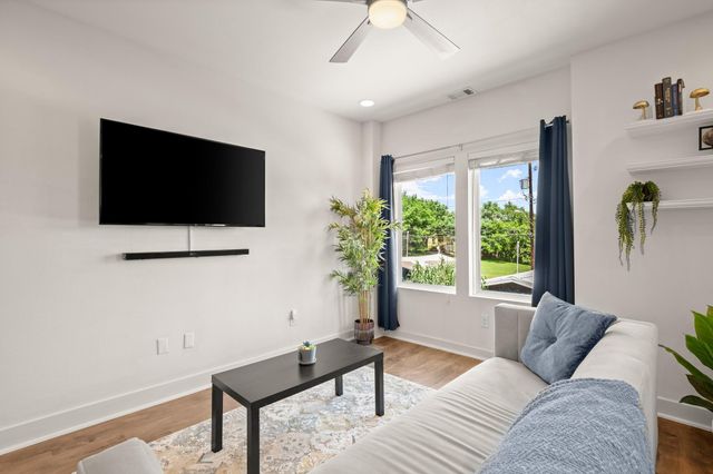 3007 E 12th ST G, Austin, TX 78702