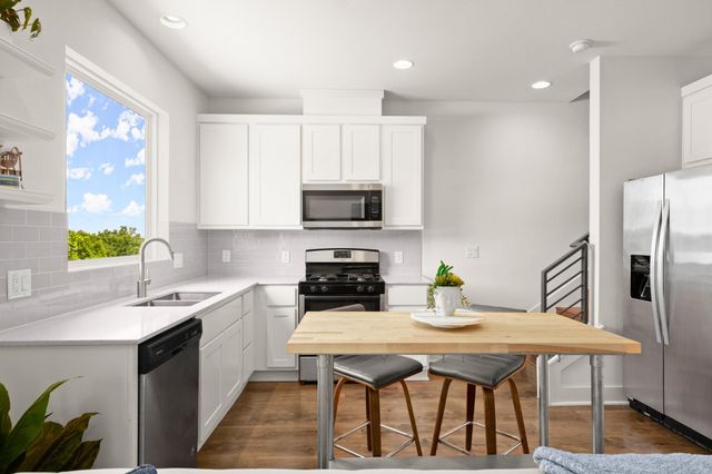 3007 E 12th ST G, Austin, TX 78702