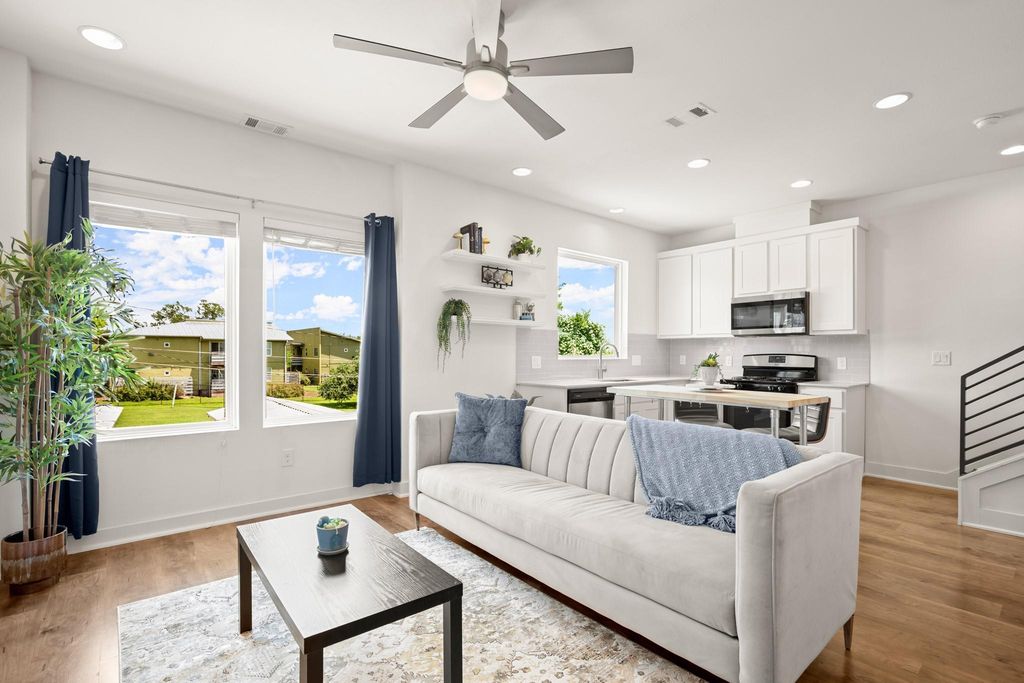 3007 E 12th ST G, Austin, TX 78702
