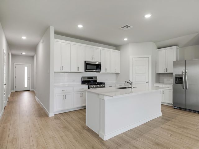 1136 Del Rio Drive, Lavon, TX 75166