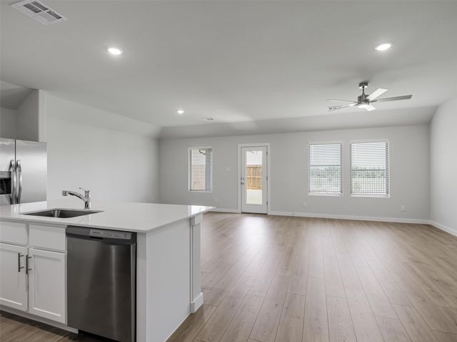 1136 Del Rio Drive, Lavon, TX 75166