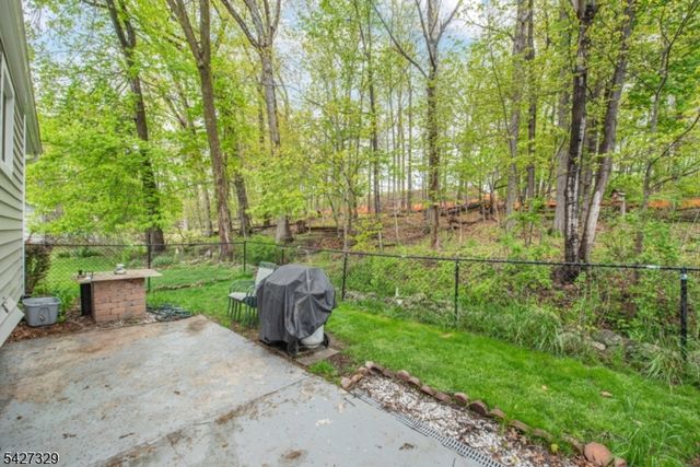 10 Evers Ct, Wayne Twp., NJ 07470