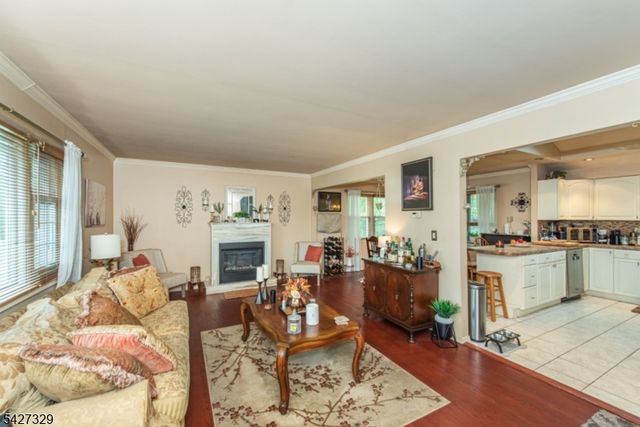 10 Evers Ct, Wayne Twp., NJ 07470