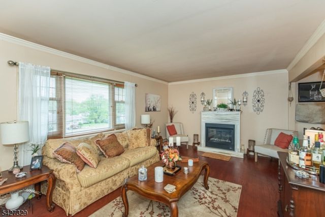 10 Evers Ct, Wayne Twp., NJ 07470