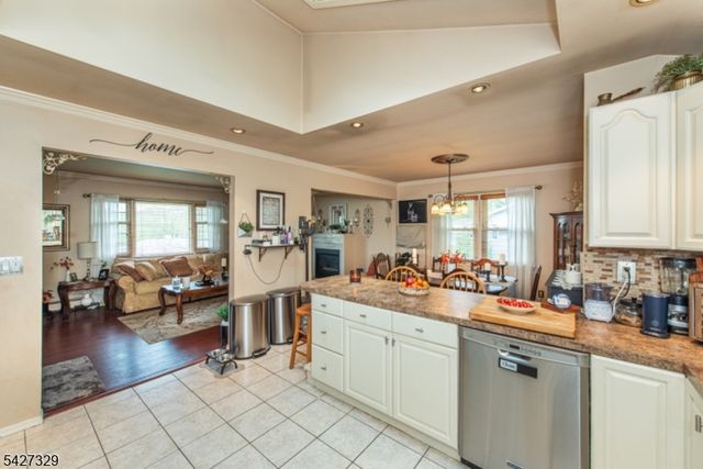 10 Evers Ct, Wayne Twp., NJ 07470
