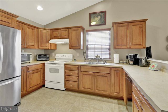 28 SAGEBROOK DR, Reading, PA 19606