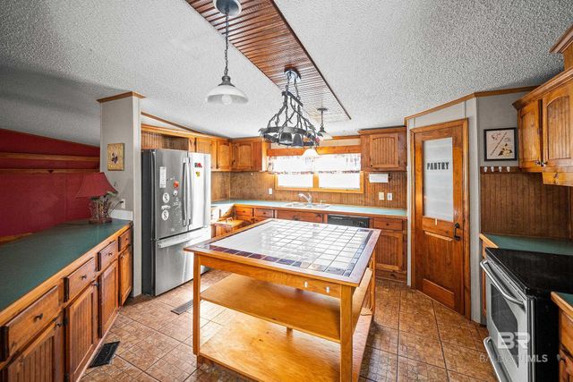 11960 Woodland Avenue, Foley, AL 36535