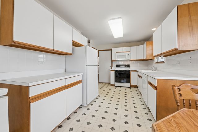 20976 W Olive Street, Plainfield, IL 60544
