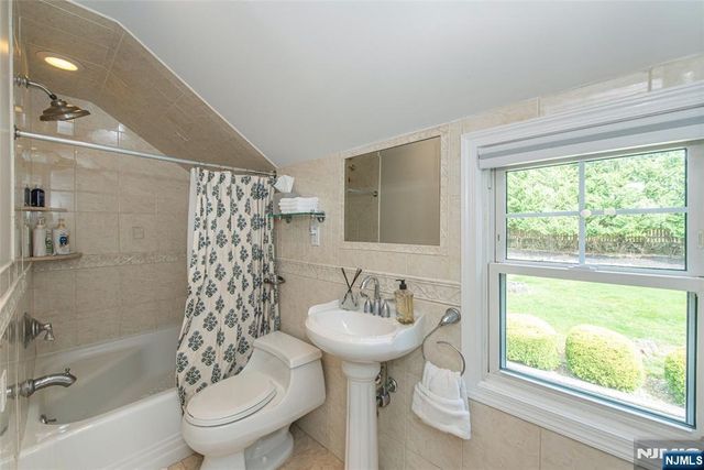 34 Coolidge, West Caldwell, NJ 07006