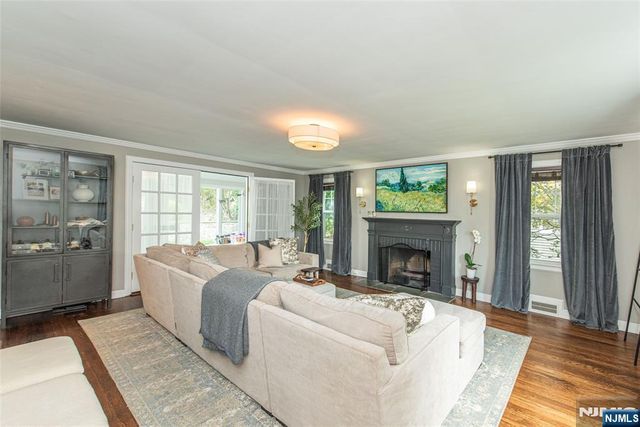 34 Coolidge, West Caldwell, NJ 07006