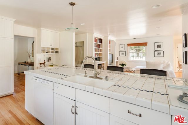 1520 Bonnell Drive, Topanga (los Angeles), CA 90290