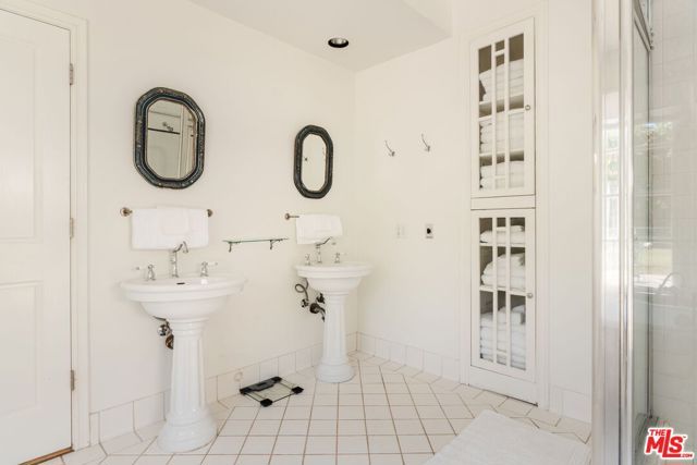 1520 Bonnell Drive, Topanga (los Angeles), CA 90290