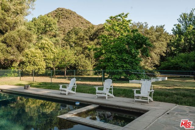 1520 Bonnell Drive, Topanga (los Angeles), CA 90290