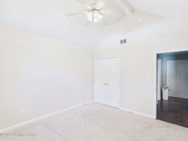 4205 Wine Cellar Ct, Louisville, KY 40272