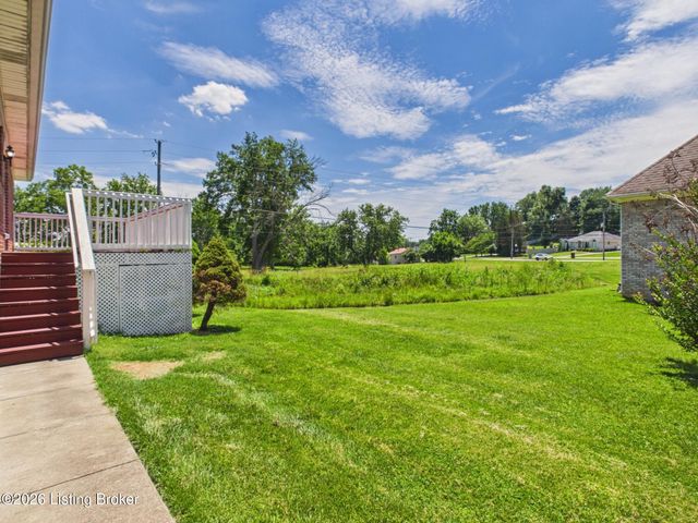 4205 Wine Cellar Ct, Louisville, KY 40272