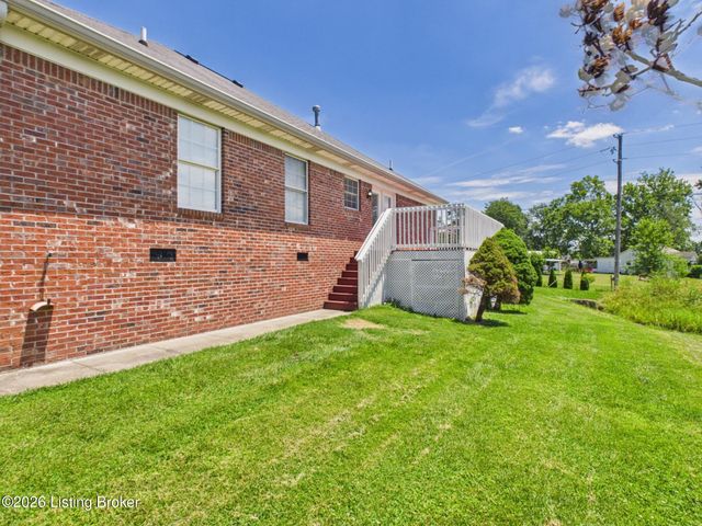 4205 Wine Cellar Ct, Louisville, KY 40272