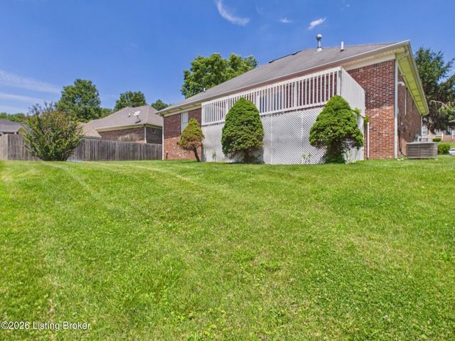 4205 Wine Cellar Ct, Louisville, KY 40272