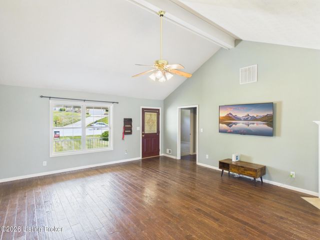 4205 Wine Cellar Ct, Louisville, KY 40272