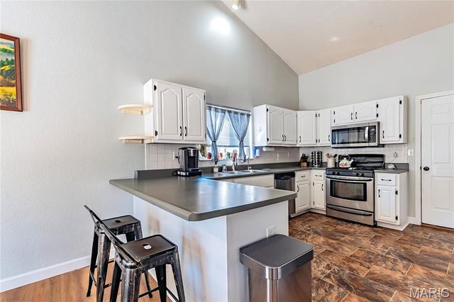 86 Adventura Drive, Festus, MO 63028