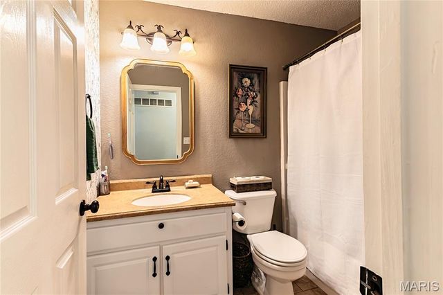 86 Adventura Drive, Festus, MO 63028