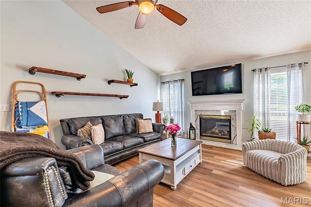 86 Adventura Drive, Festus, MO 63028