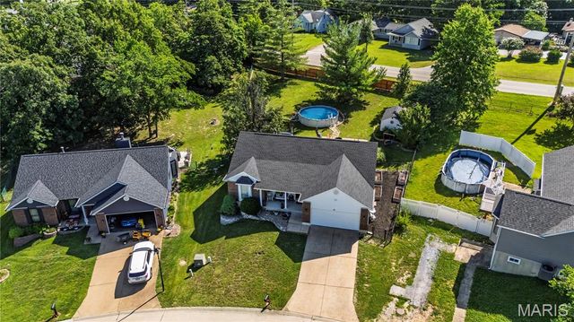 86 Adventura Drive, Festus, MO 63028