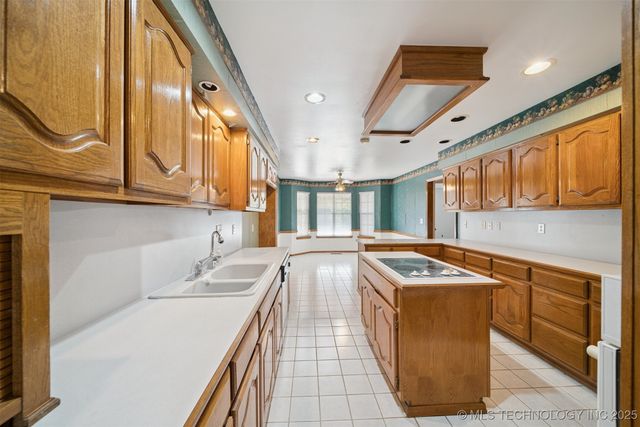 1807 SW 2nd Place, Wagoner, OK 74467