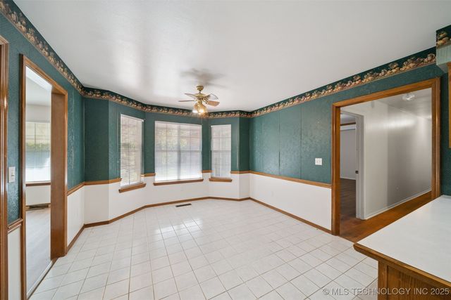 1807 SW 2nd Place, Wagoner, OK 74467