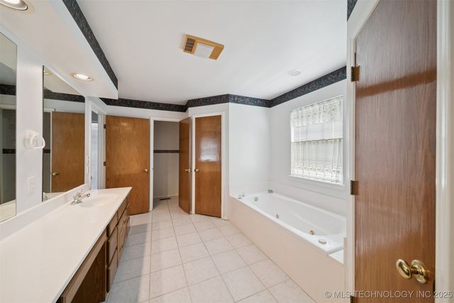 1807 SW 2nd Place, Wagoner, OK 74467