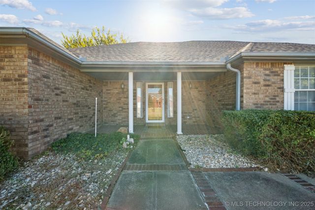 1807 SW 2nd Place, Wagoner, OK 74467