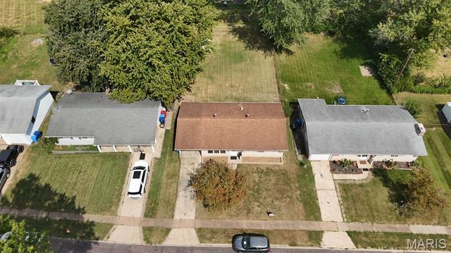 1445 Bobbinray Avenue, Florissant, MO 63031