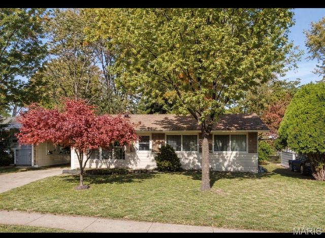 1445 Bobbinray Avenue, Florissant, MO 63031