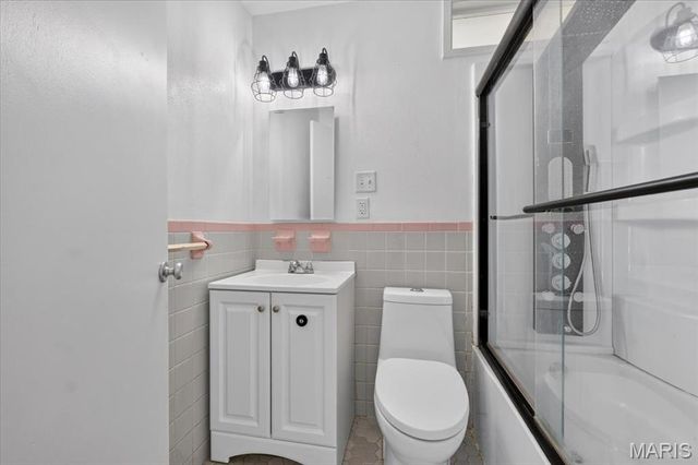 1445 Bobbinray Avenue, Florissant, MO 63031