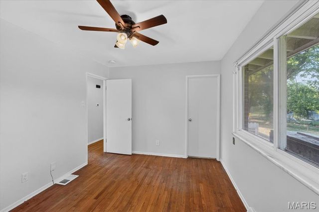 1445 Bobbinray Avenue, Florissant, MO 63031