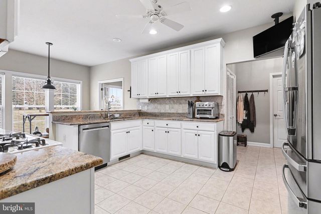 36 W SUMMIT DR, Littlestown, PA 17340