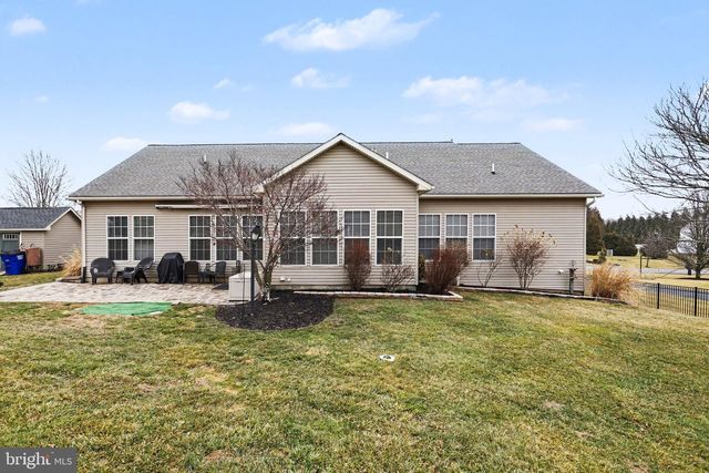 36 W SUMMIT DR, Littlestown, PA 17340