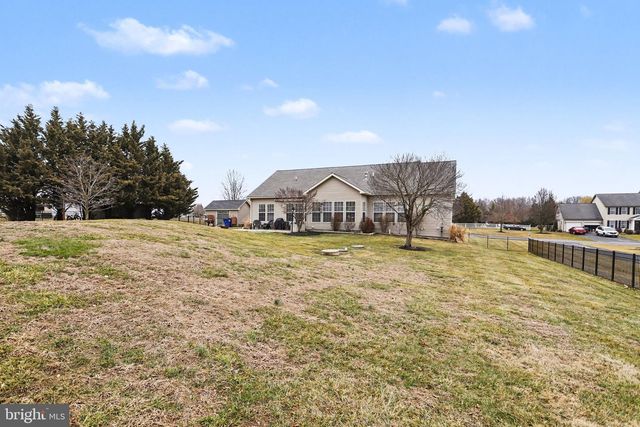 36 W SUMMIT DR, Littlestown, PA 17340