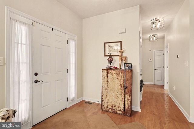 36 W SUMMIT DR, Littlestown, PA 17340