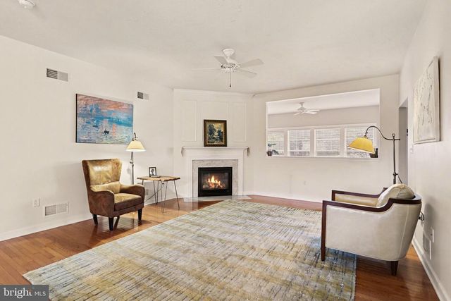 36 W SUMMIT DR, Littlestown, PA 17340