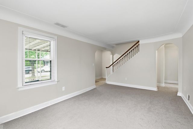 22600 Oaklane Street, Warren, MI 48089
