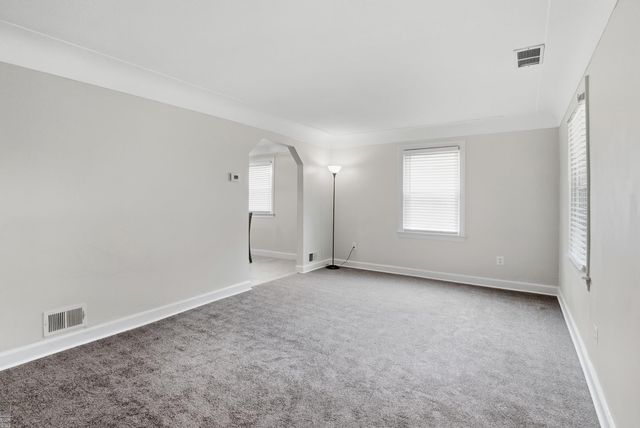 22600 Oaklane Street, Warren, MI 48089