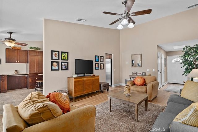 6871 Grove Avenue, Highland, CA 92346