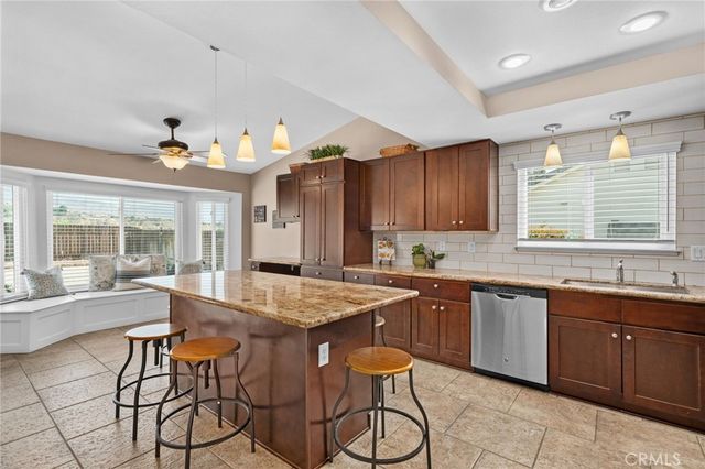 6871 Grove Avenue, Highland, CA 92346